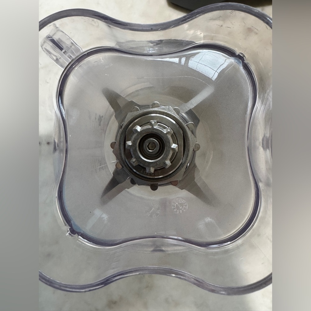 Jamba Appliances 2.4 hp Blender with 64 oz Jar, Grey (58910) - Picture 12 of 14